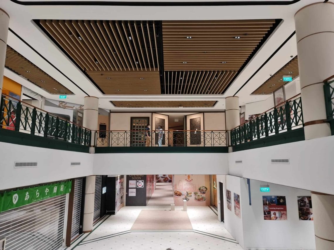 Overview Tanglin Mall inside