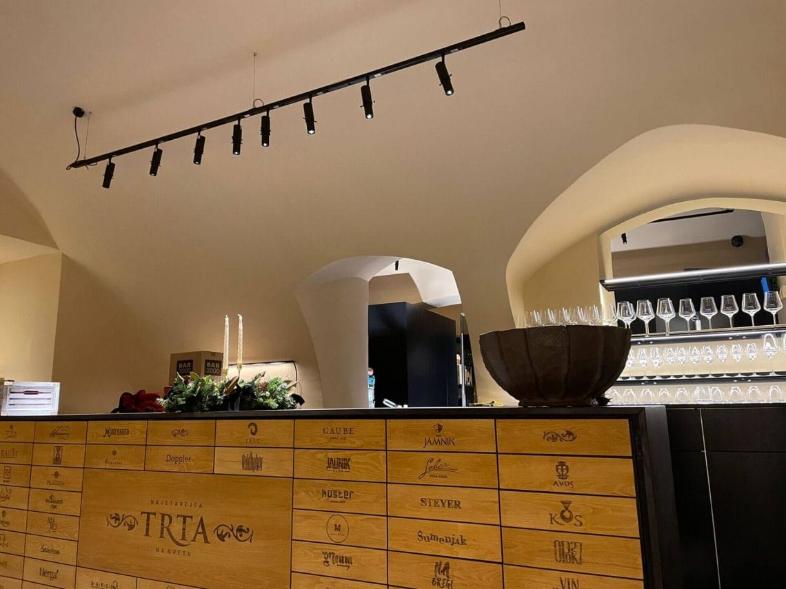 Lighting exhibition with Arte gobo