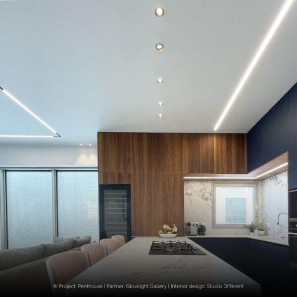 Modern kitchen with Dea Devi M in a row above the countertop.