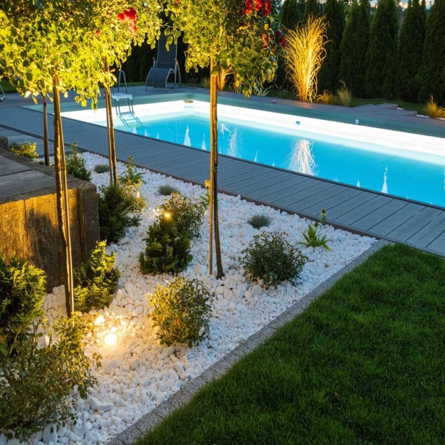 Swimming pool with lighting in the garden Karizma Luces Gaia.