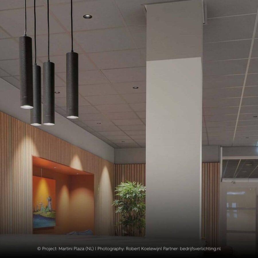 Karizma Luces black vuoto for Martini Plaza.