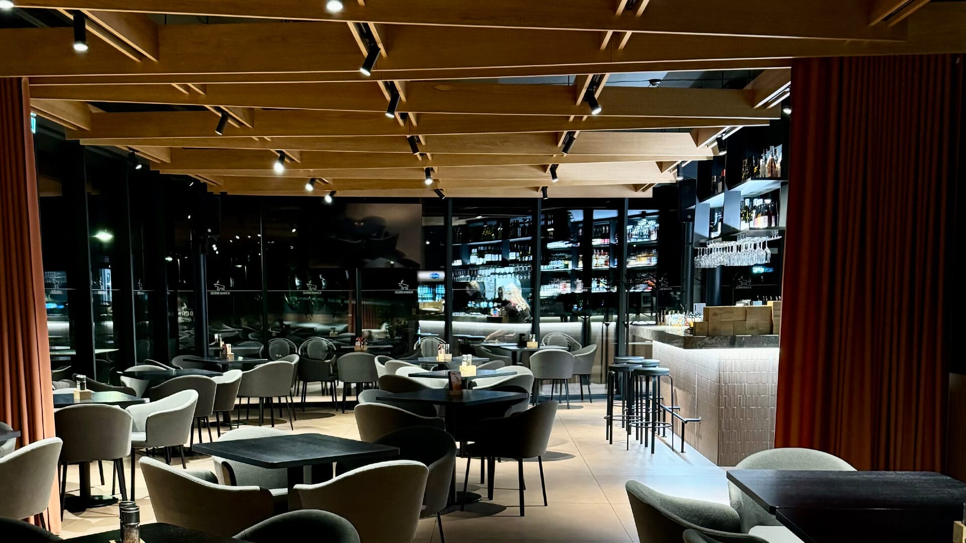 Karizma Luce Caro lighting up pavilion