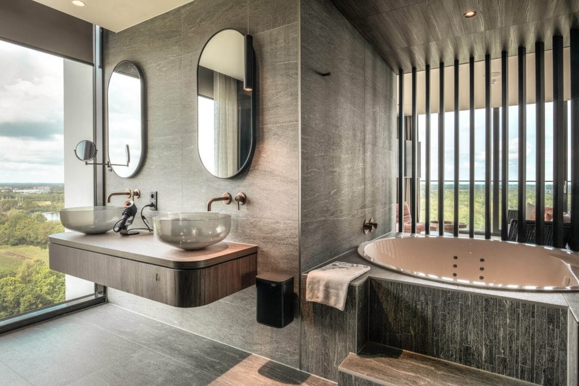 Luxurious bathroom with bathtub