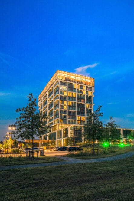 Van der valk building hotel